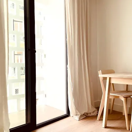 Апартаменты 1br Fancy Luminous W/ Ac | By Airnest Лиссабон